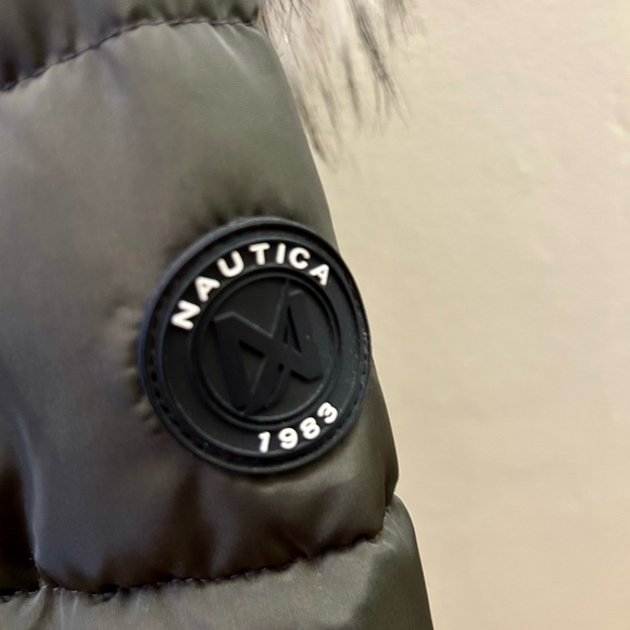 Nautica hunter green Puffer Jacket with faux Fur hood - Picture 5 of 9